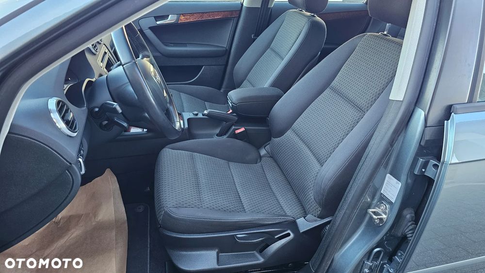 Audi A3 Sportback 1.9 TDI Attraction - 8