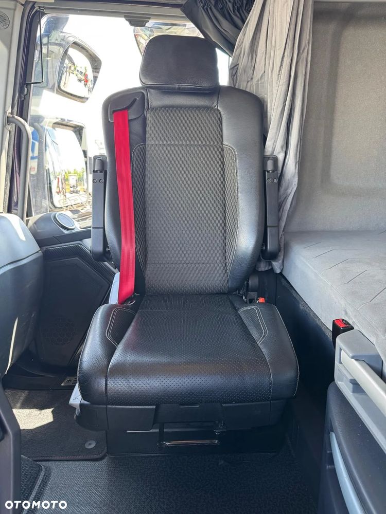 Renault T520 High Cab - 10