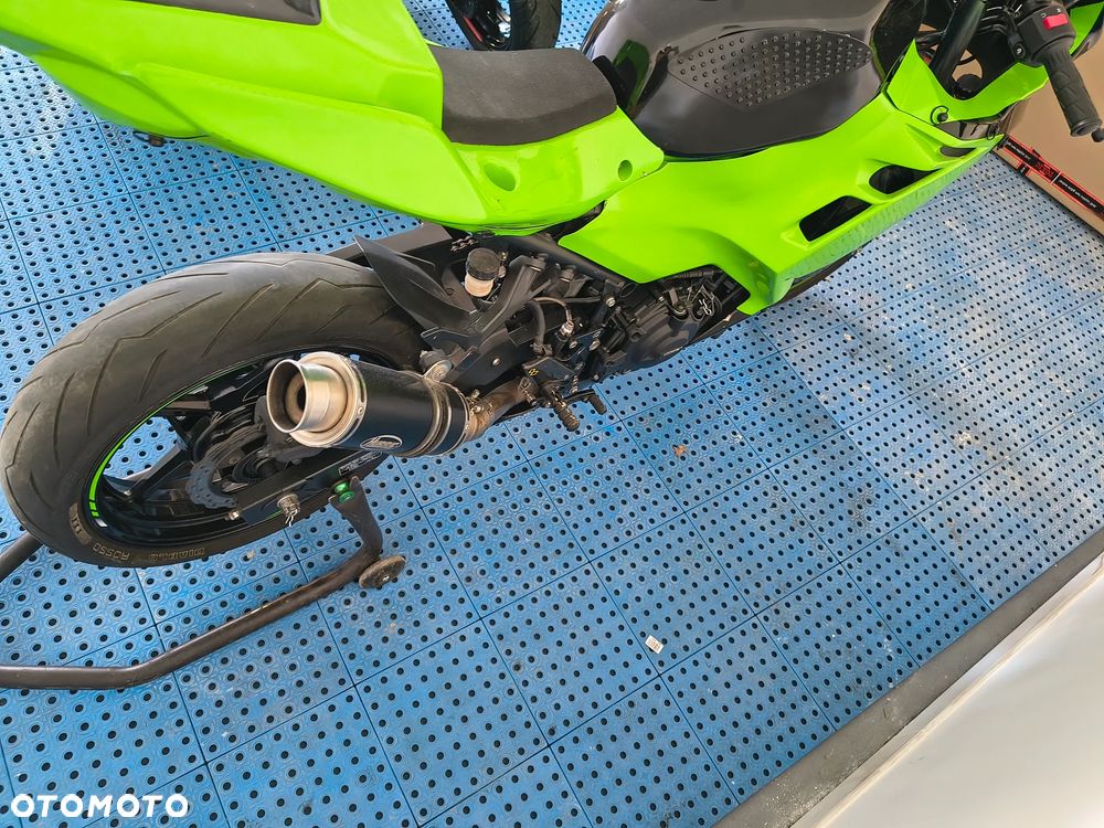 Kawasaki Ninja 400 - 6
