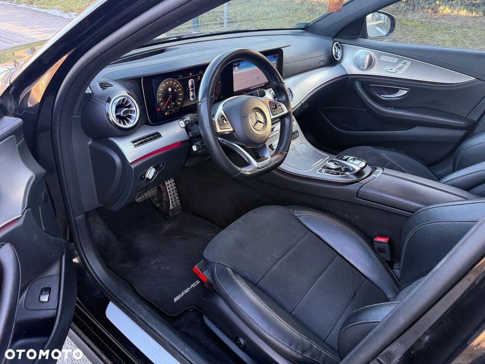 Mercedes-Benz Klasa E 220 d 4-Matic 9G-TRONIC - 13