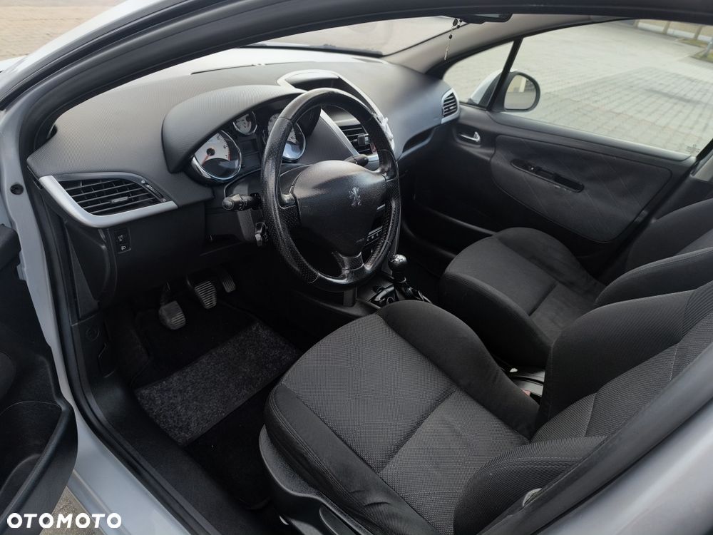 Peugeot 207 - 5