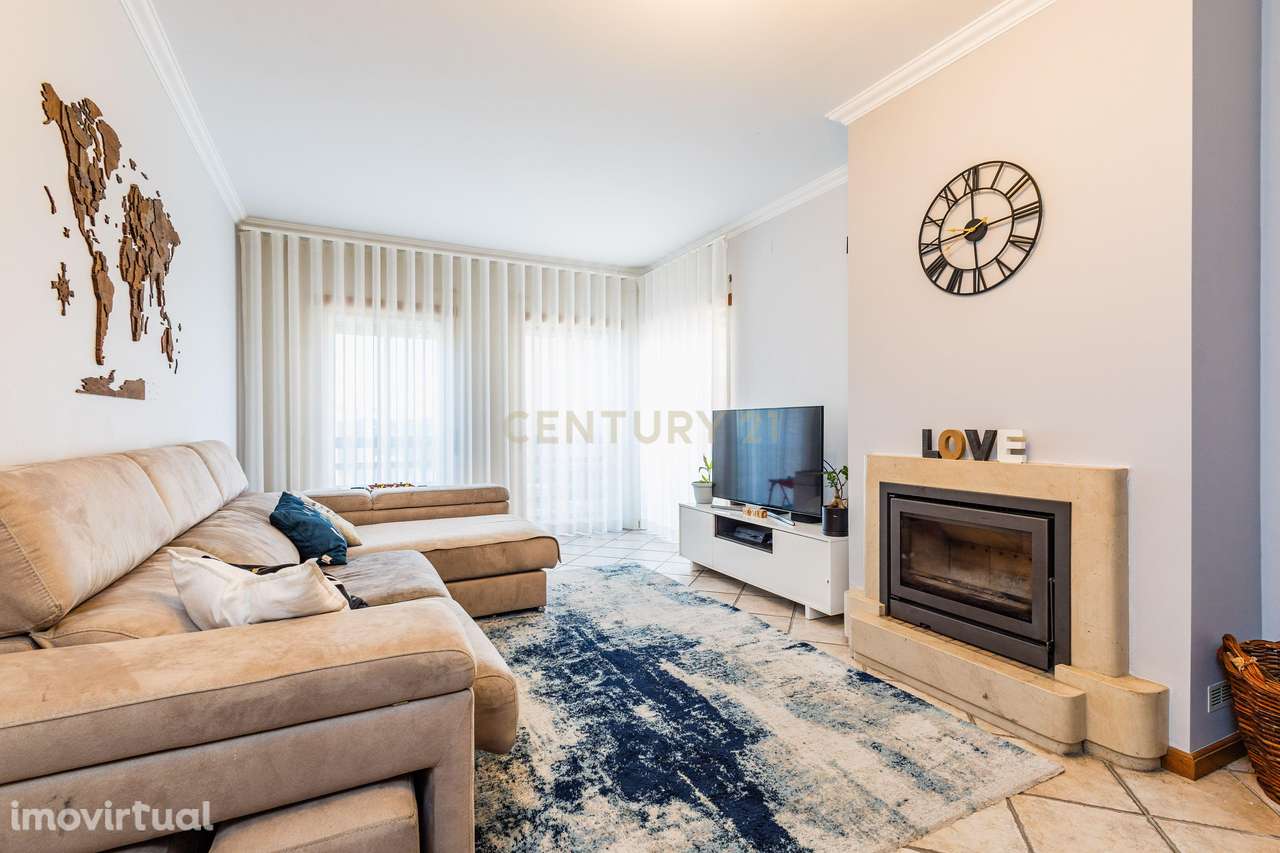 T2 na Nazaré com boas áreas e lugar de garagem - Grande imagem: 3/23