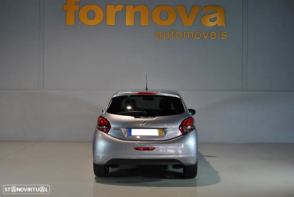 Peugeot 208 1.2 PureTech Signature - 7