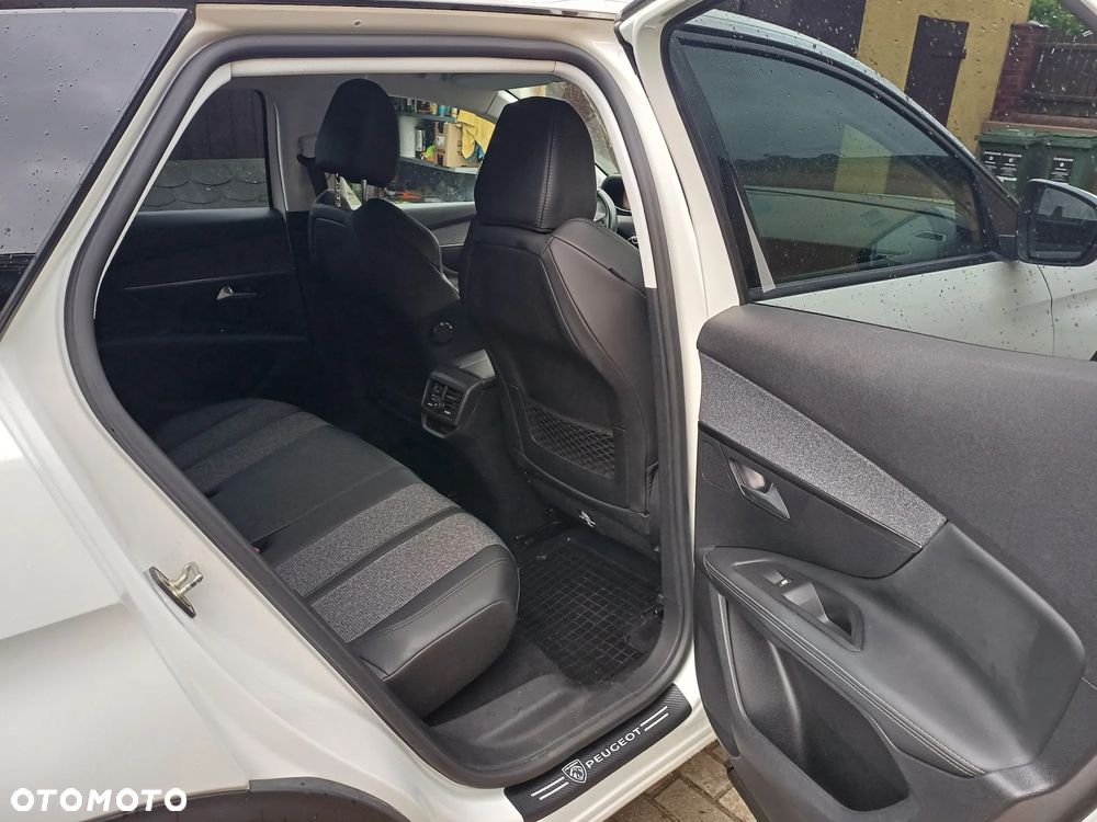 Peugeot 3008 PureTech 130 Stop & Start Allure - 11