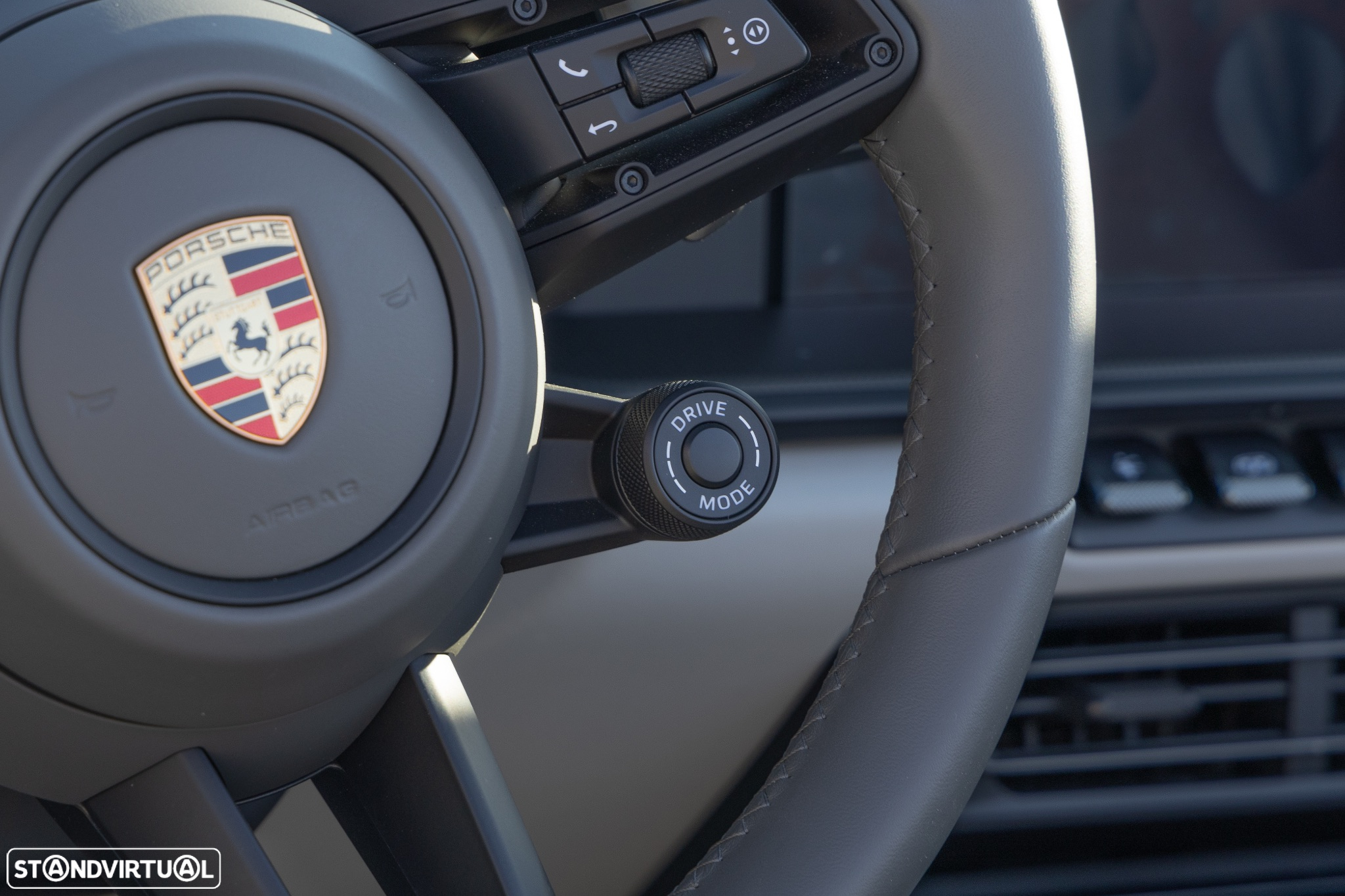 Porsche 911 (992) Carrera 4 GTS PDK - 14