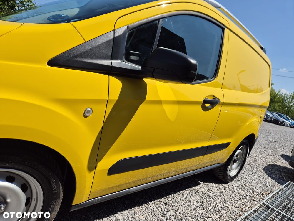 Ford TRANSIT COURIER - 24