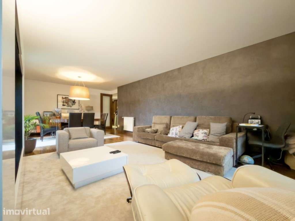 Apartamento T2 no Porto - Grande imagem: 2/31