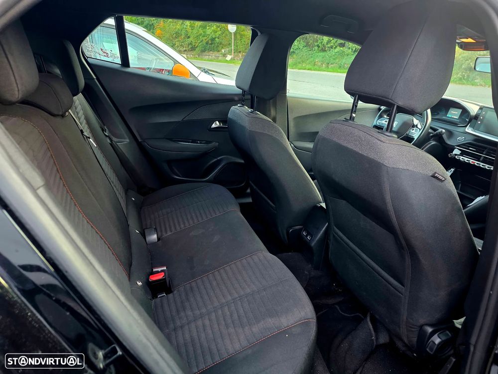Peugeot e-2008 50 kWh Active Pack - 9