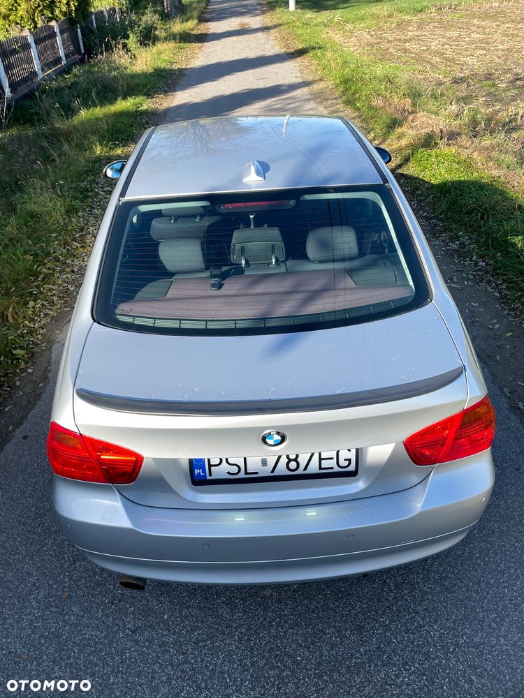 BMW Seria 3 320i - 8