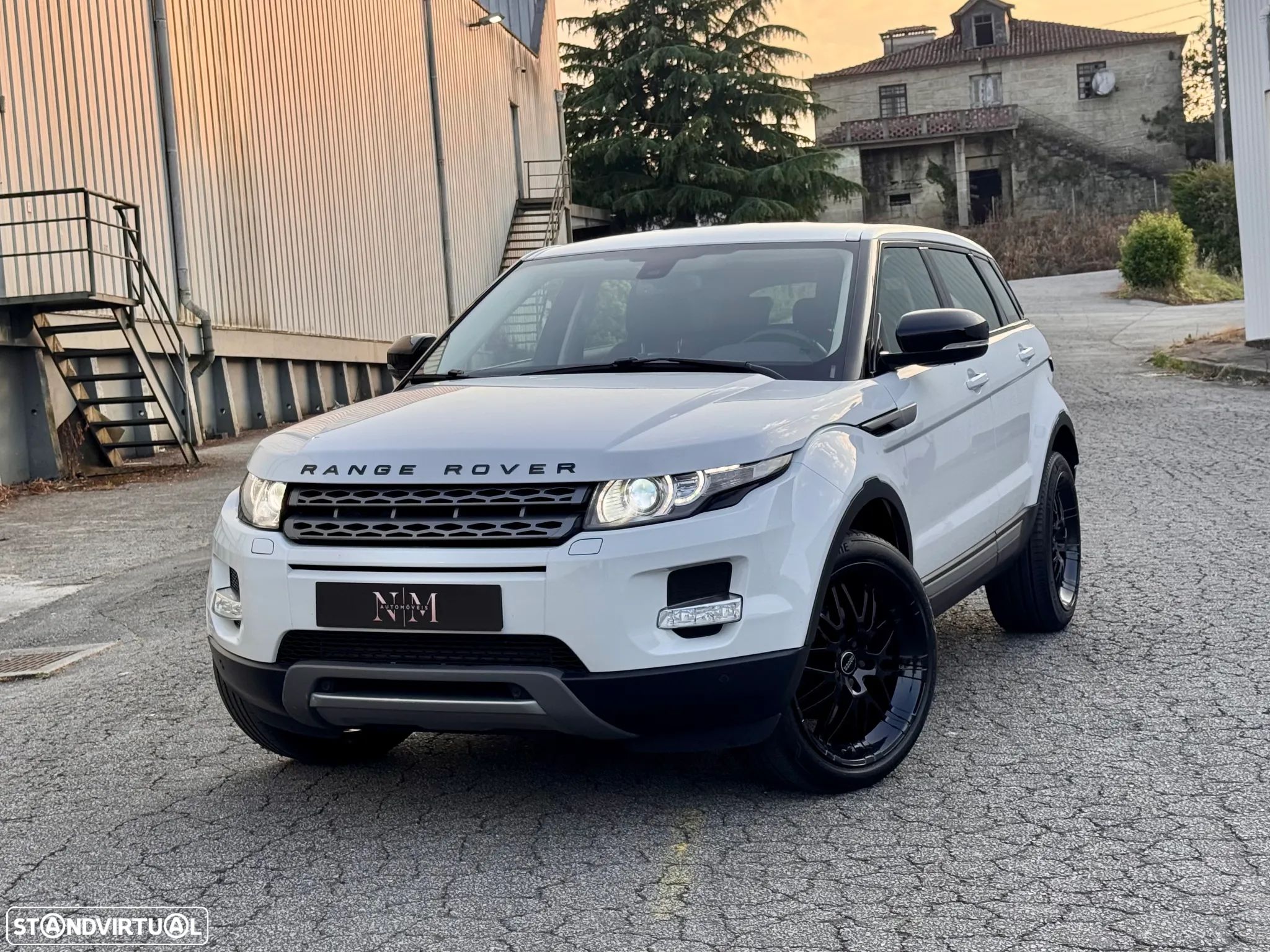 Land Rover Range Rover Evoque 2.2 SD4 Pure Auto - 1