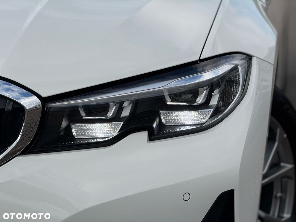 BMW Seria 3 320d Sport Line Shadow sport - 19