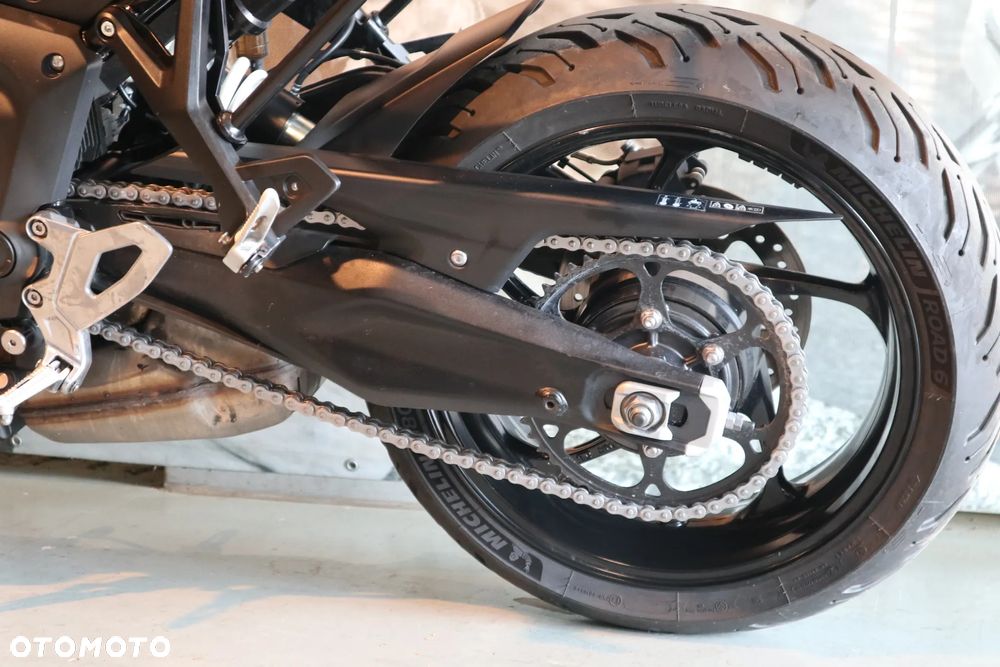 Triumph Tiger - 8
