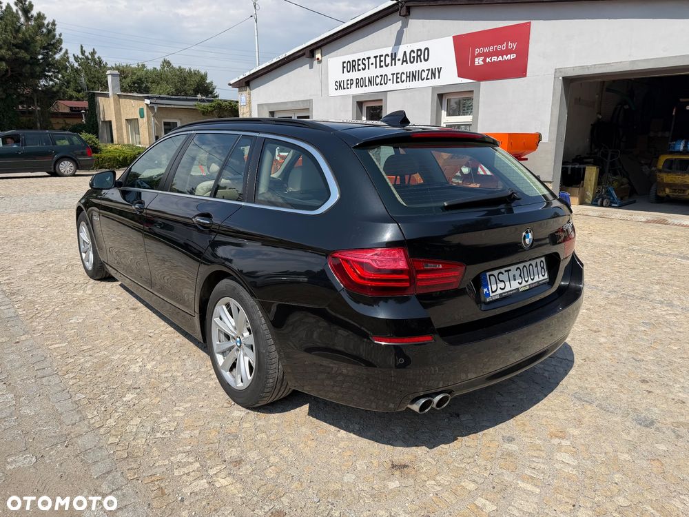 BMW Seria 5 518d Sport Line - 12