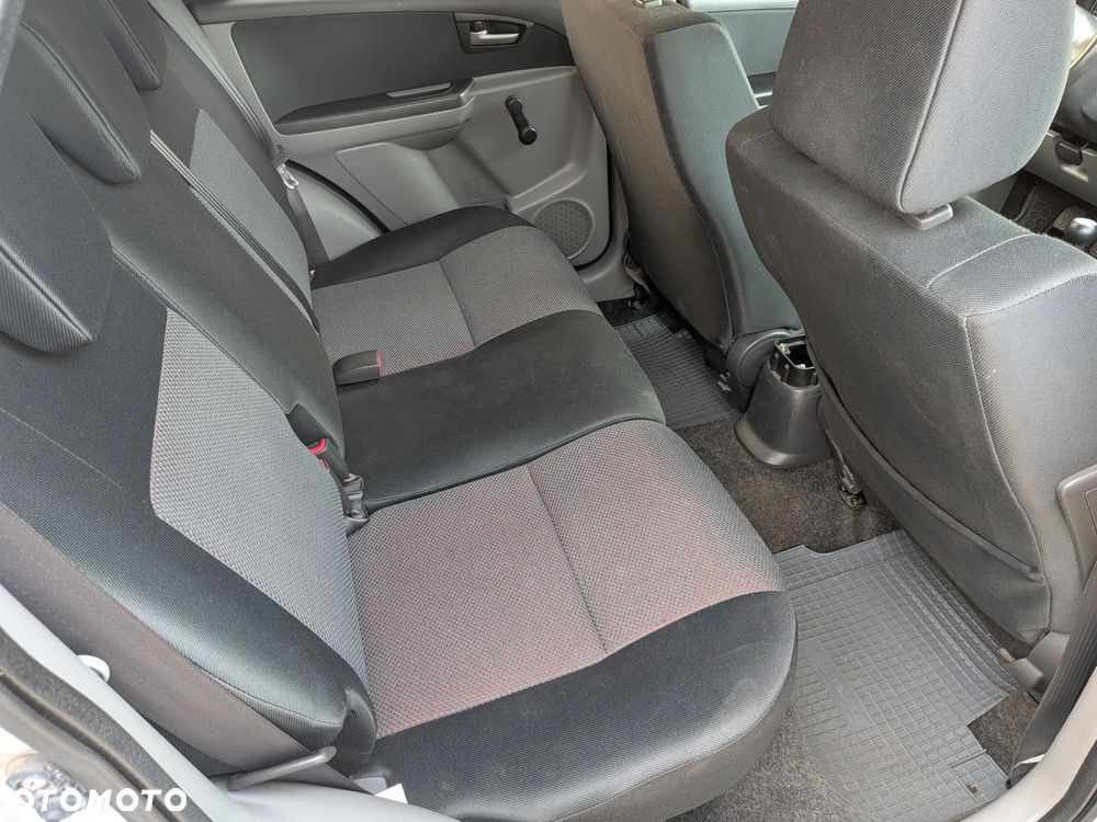 Suzuki SX4 - 8