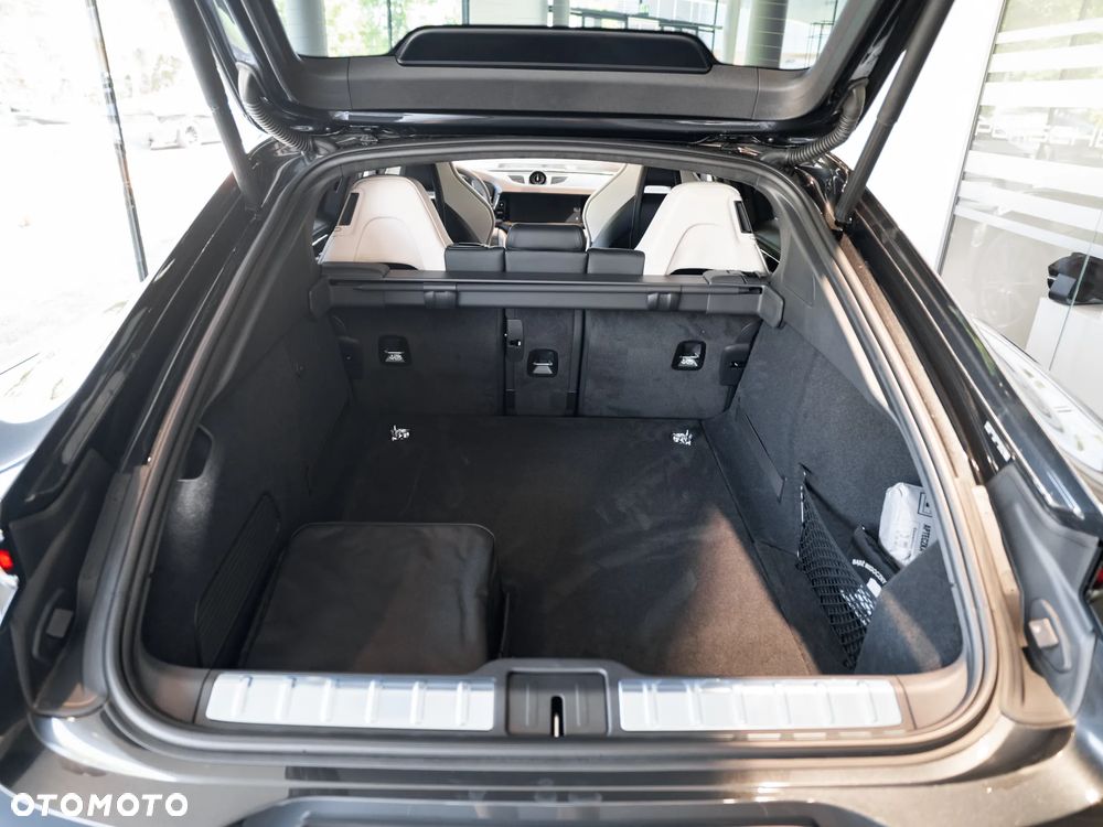 Porsche Panamera 4 E-Hybrid PHEV - 26