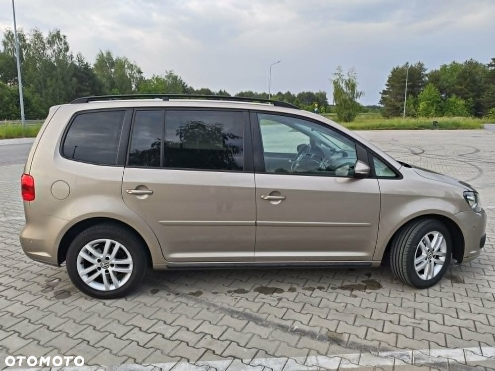 Volkswagen Touran - 18
