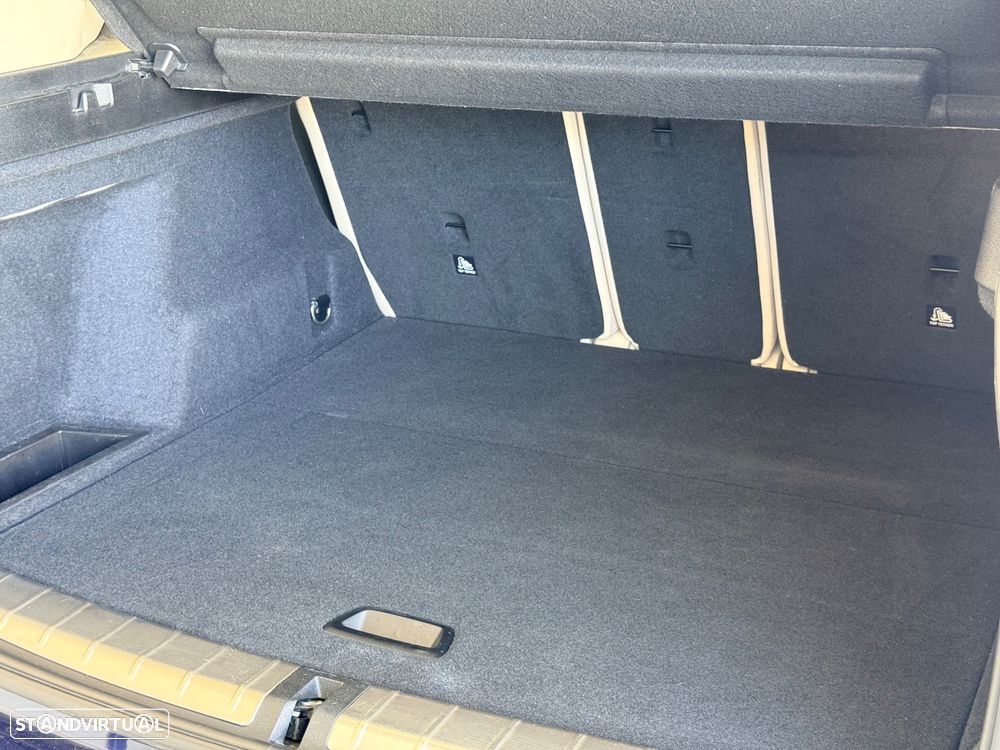 BMW X1 16 d sDrive Line xLine - 34