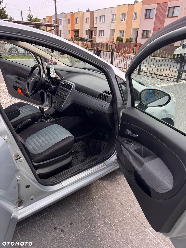 Fiat Grande Punto - 13