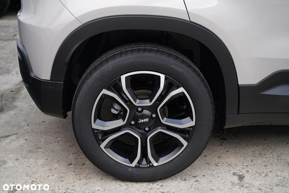 Jeep Avenger 1.2 T3 mHEV Summit FWD eDCT6 - 29