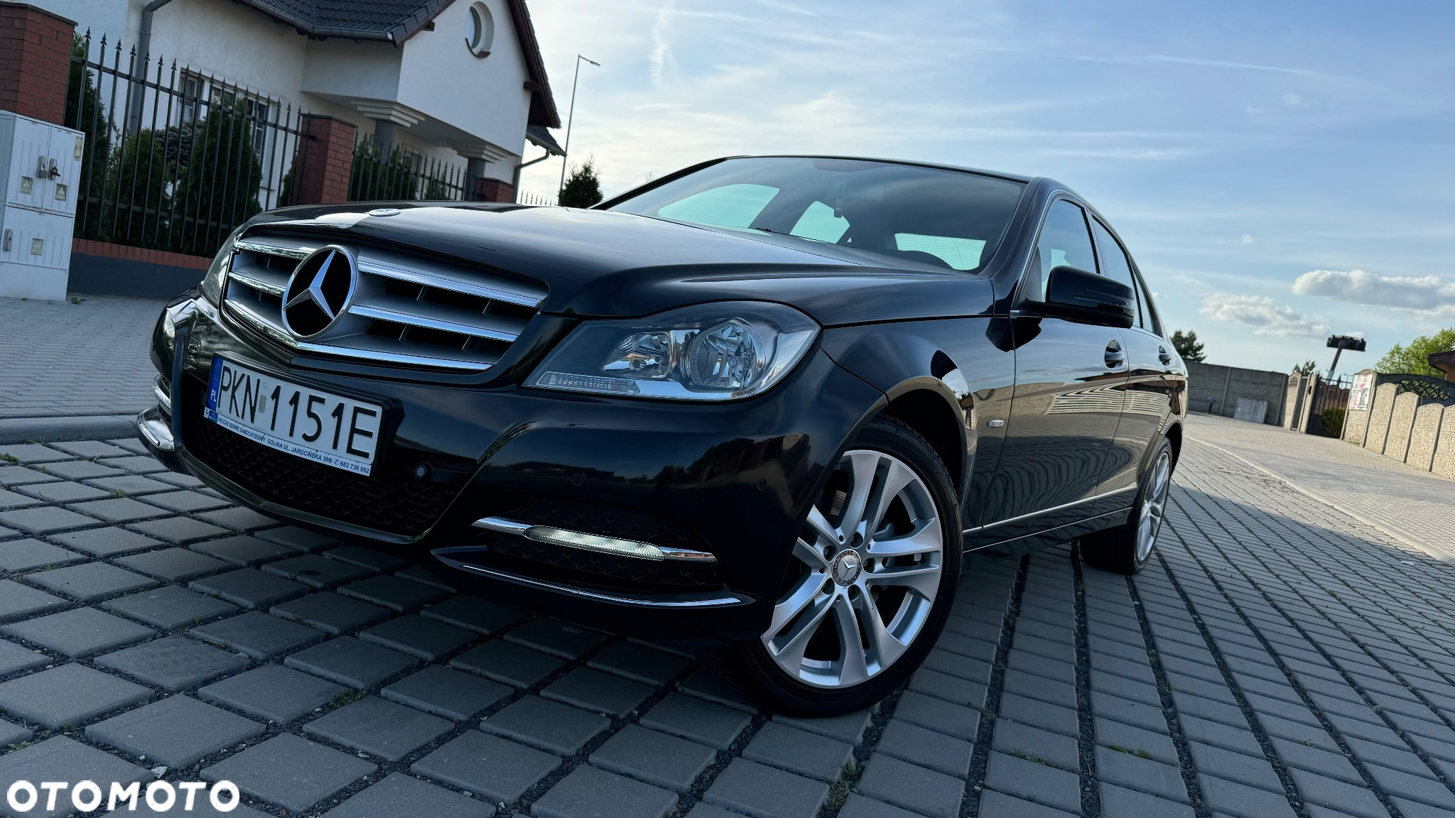 Mercedes-Benz Klasa C 180 CGI BlueEff Avantgarde - 5