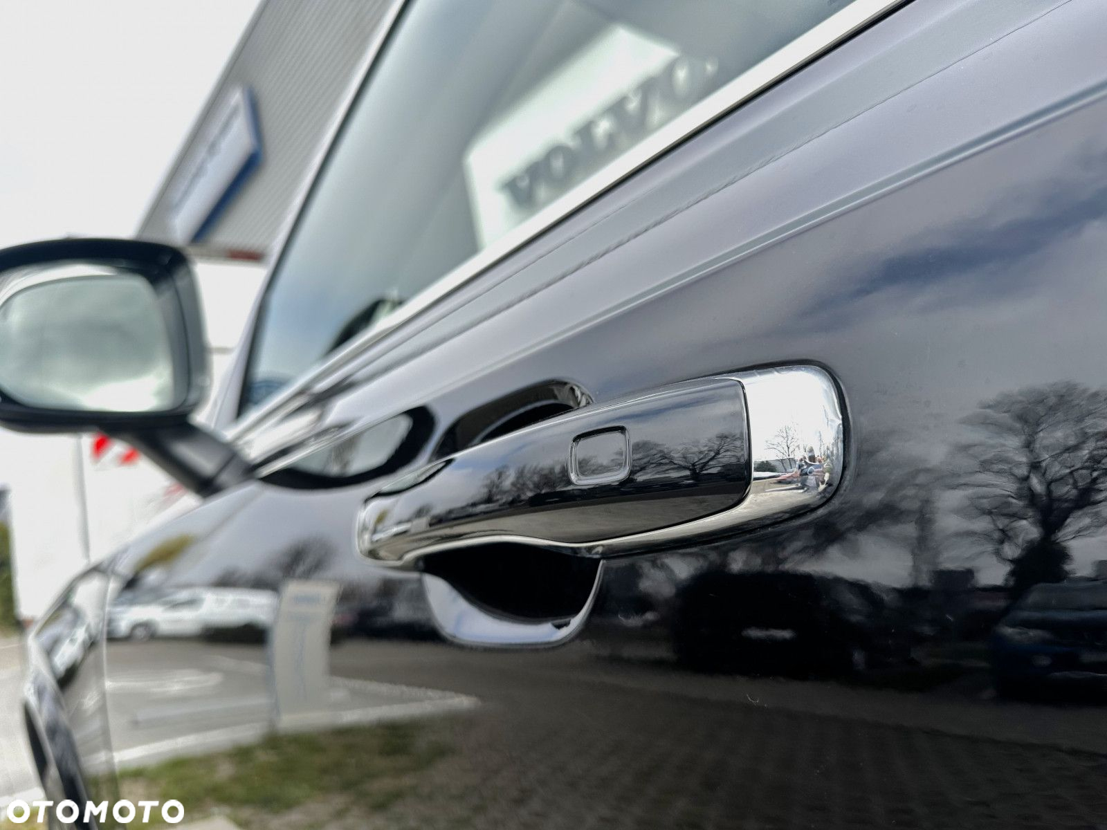 Volvo XC 90 - 9