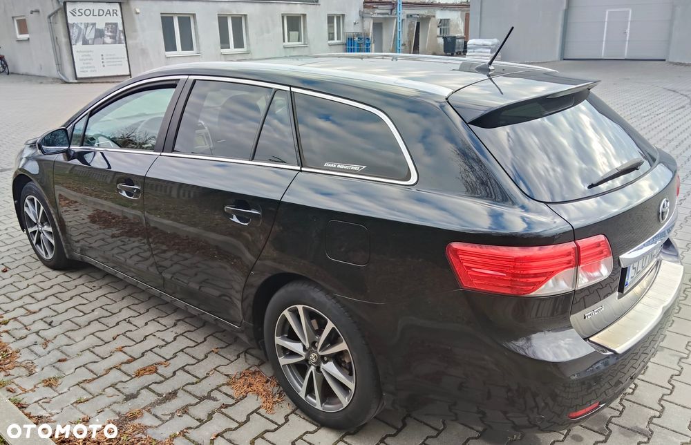 Toyota Avensis 2.0 D-4D Comfort - 6