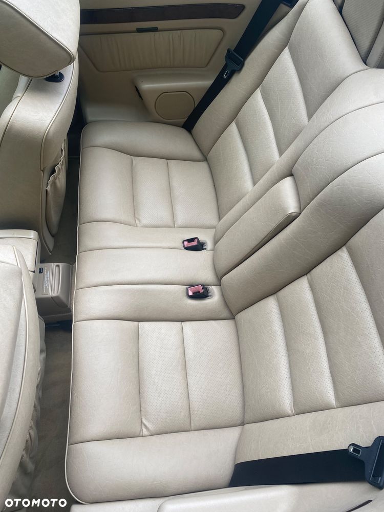 Mercedes-Benz Klasa E 320 - 13