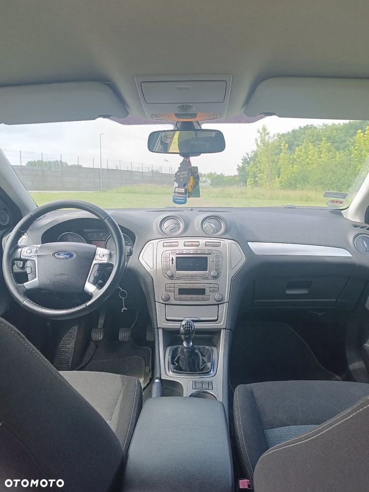 Ford Mondeo 2.0 TDCi ECOnetic Ambiente - 6