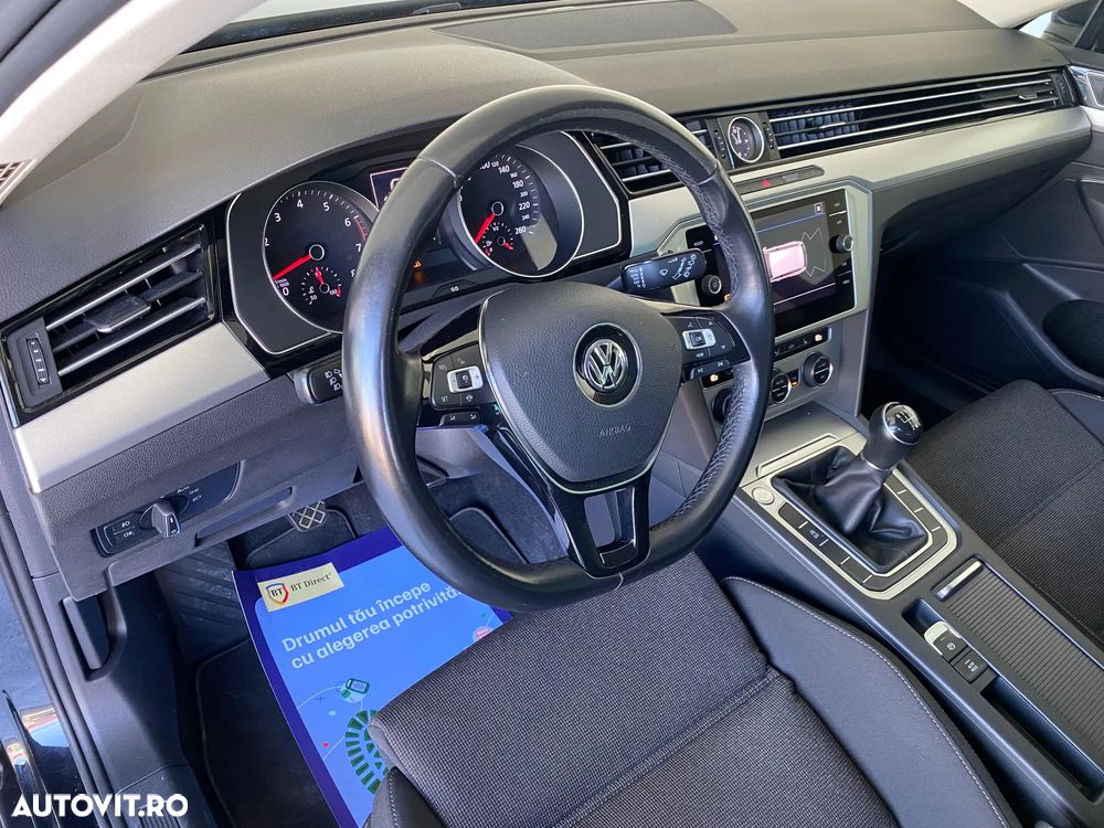 Volkswagen Passat - 13