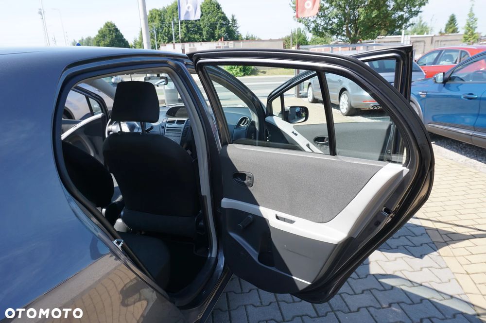 Toyota Yaris 1.33 VVT-i Cool - 29