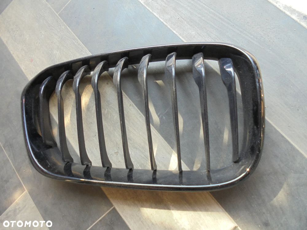 BMW 1 F20 F21 LCI GRILL NERKA ATRAPA PRAWA - 2