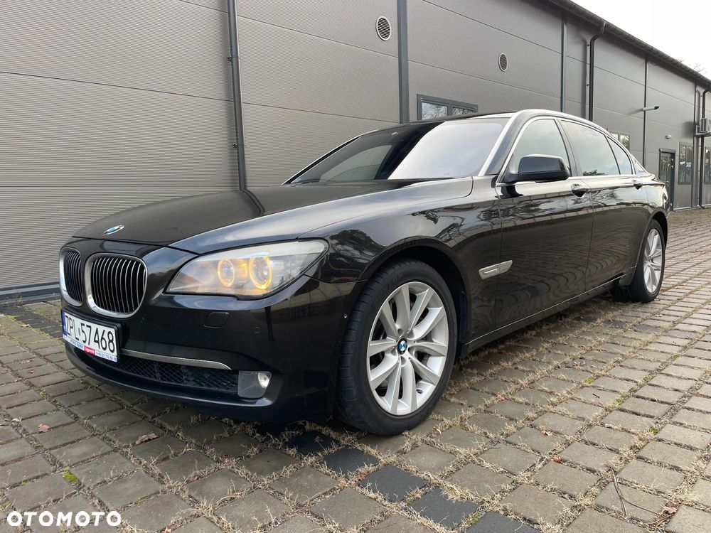 BMW Seria 7 750Li - 4