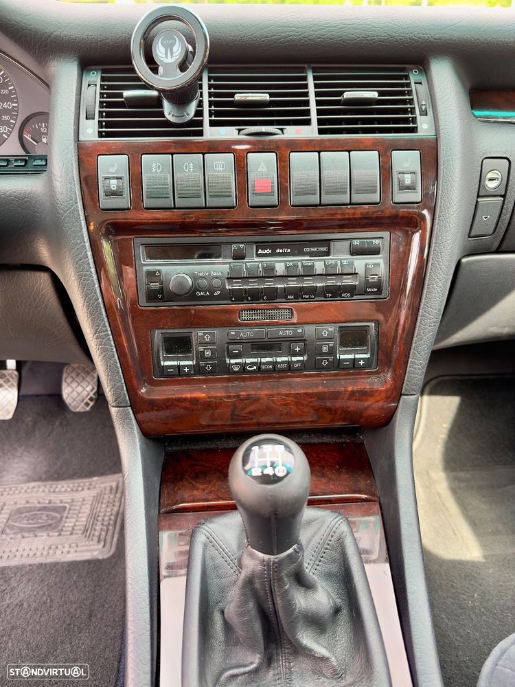 Audi A8 2.8 - 6