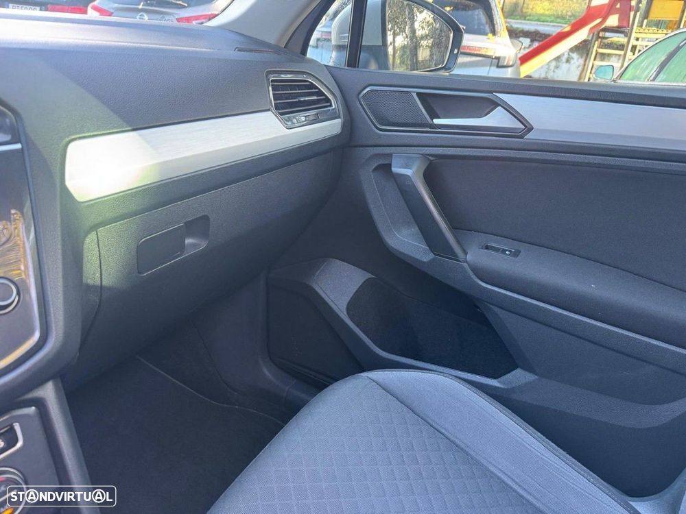 VW Tiguan 1.6 TDI Confortline - 11