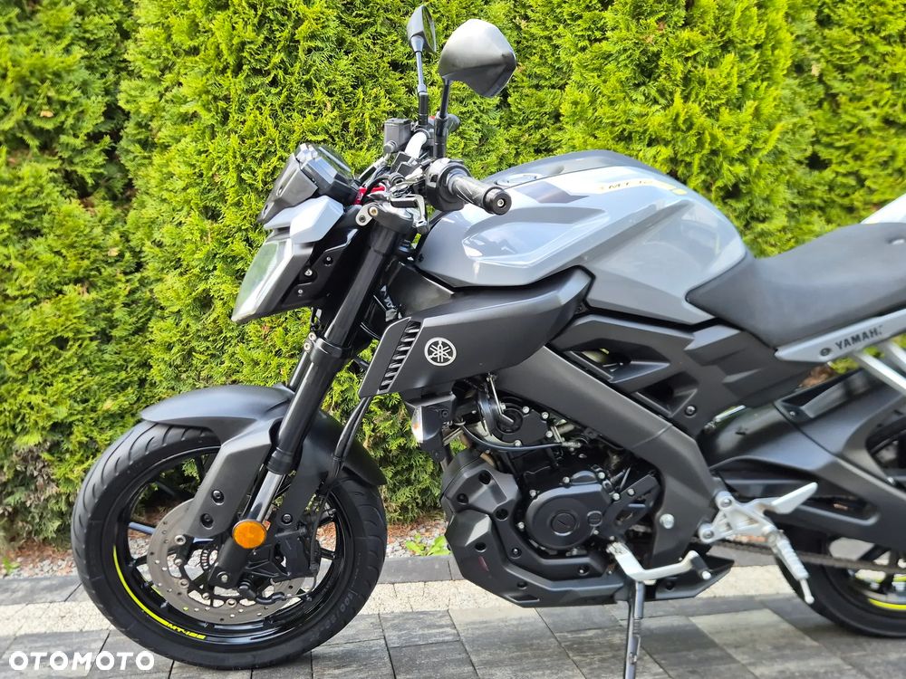 Yamaha MT - 7