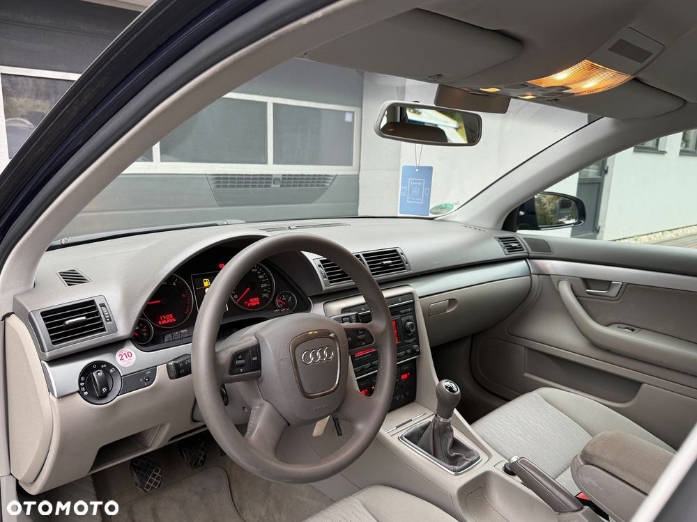 Audi A4 Avant 2.0 TDI - 11