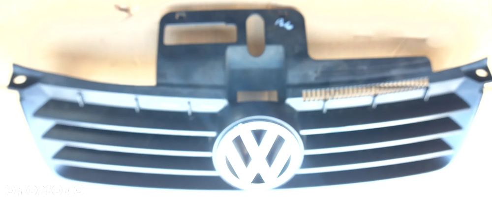 VW Polo 9N grill 6Q0853651 - 2