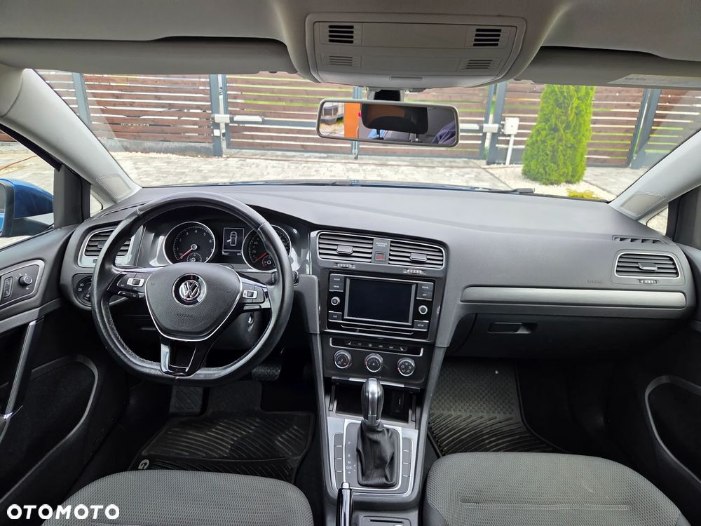 Volkswagen Golf - 12