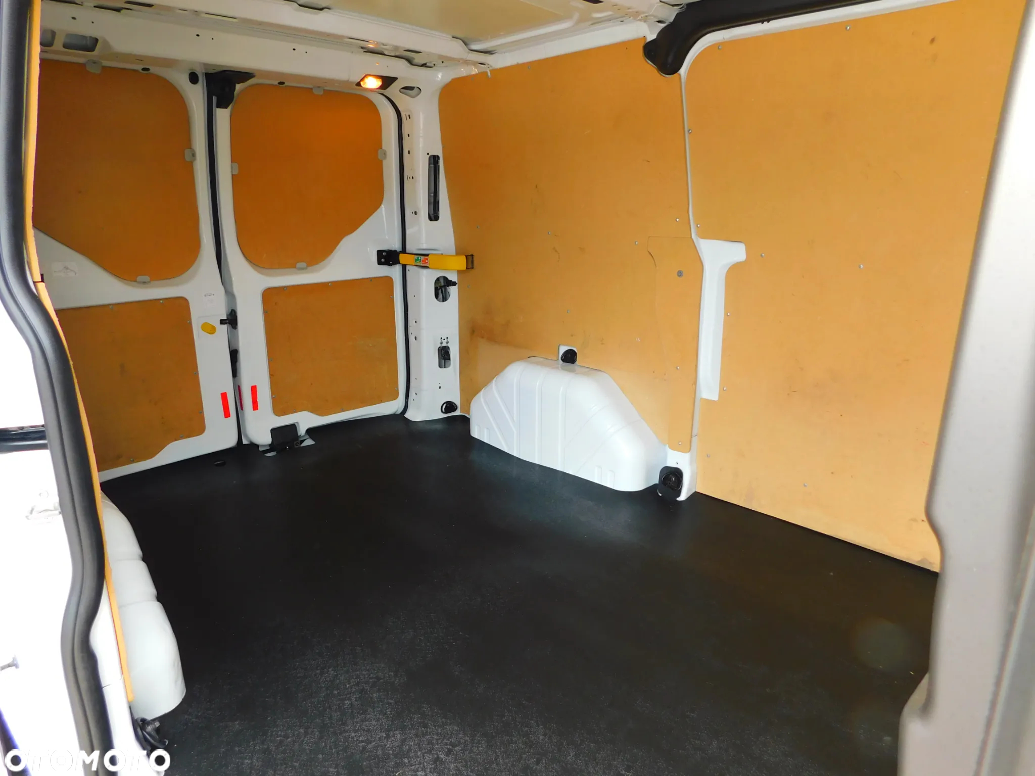 Ford Transit Custom 300 L1H1 Trend (bryg.) - 4