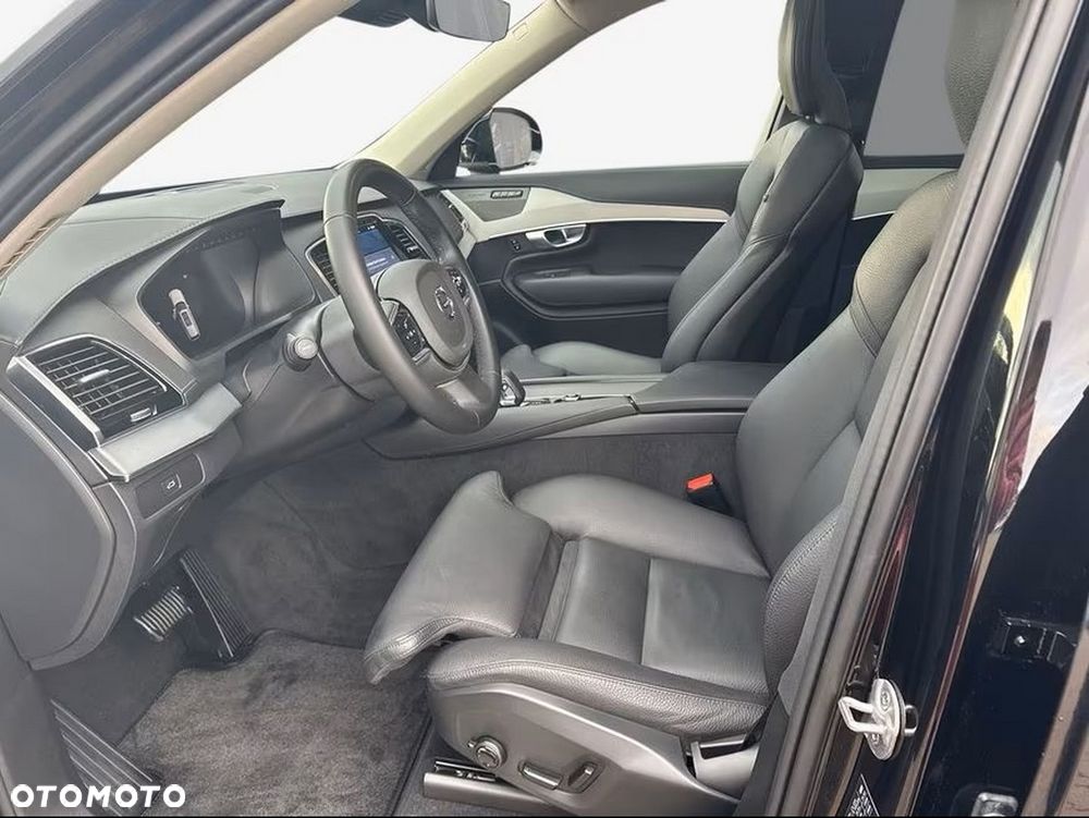 Volvo XC 90 - 32