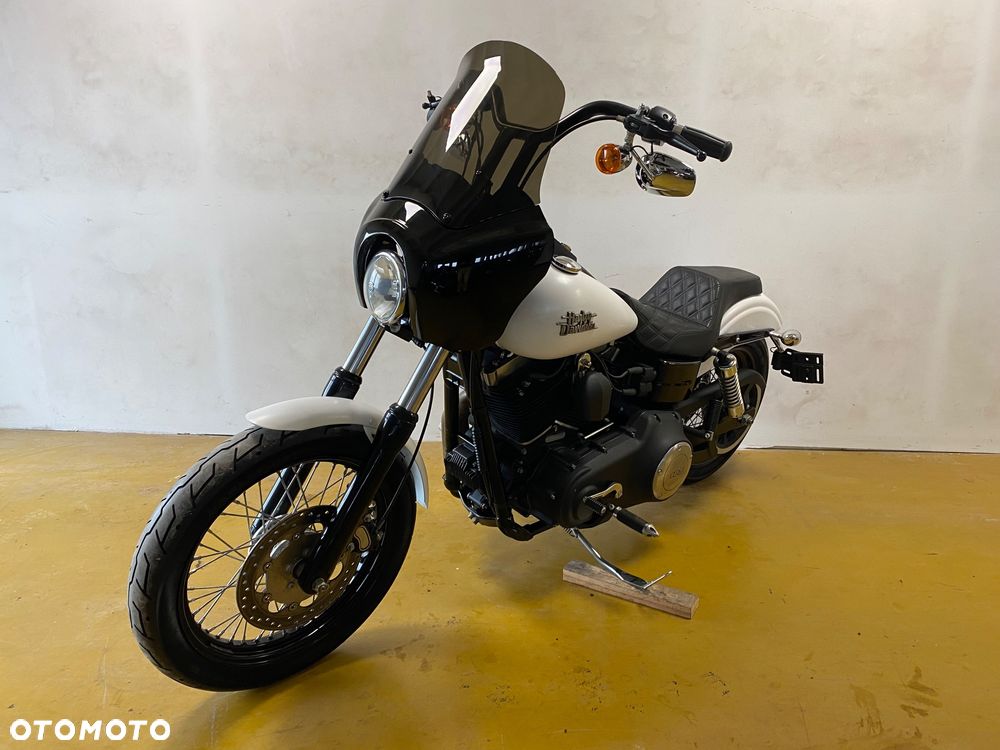 Harley-Davidson Dyna Street Bob - 4