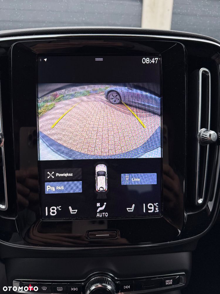 Volvo XC 40 T3 Geartronic Momentum Pro - 37