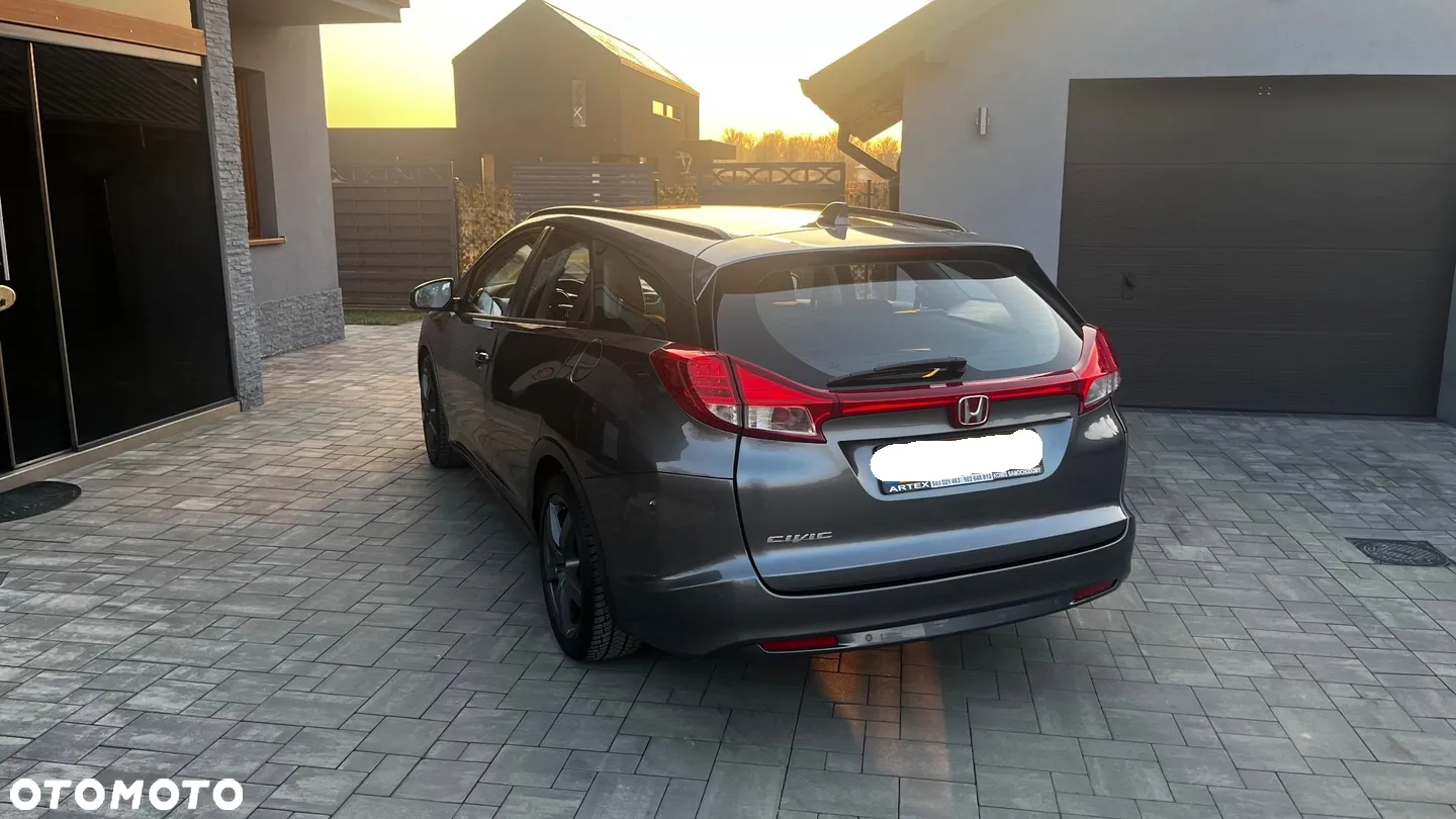 Honda Civic 1.6 i-DTEC Comfort Black Edition - 4