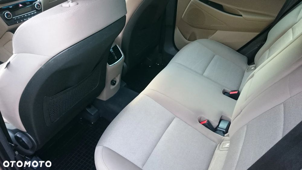 Hyundai Tucson 1.6 GDI BlueDrive Style 2WD - 36