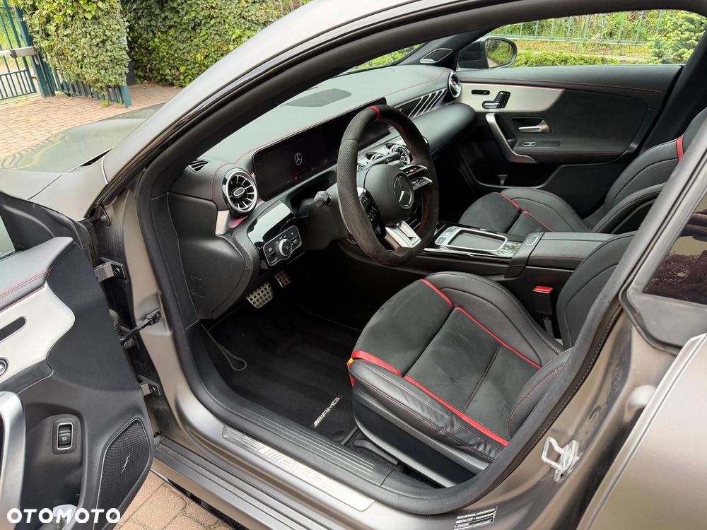 Mercedes-Benz CLA AMG 45 S 4-Matic+ 8G-DCT - 22