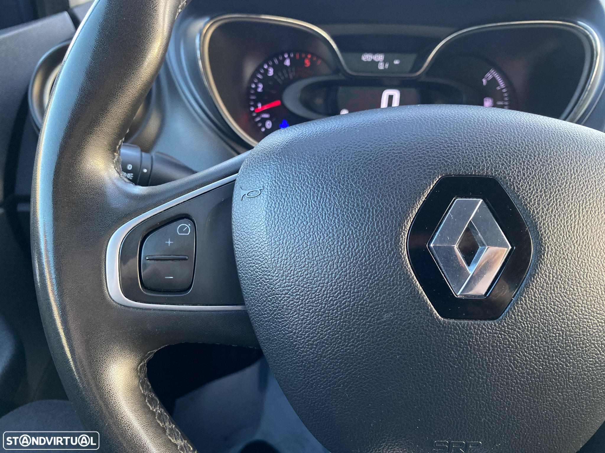 Renault Captur 1.5 dCi Exclusive - 22