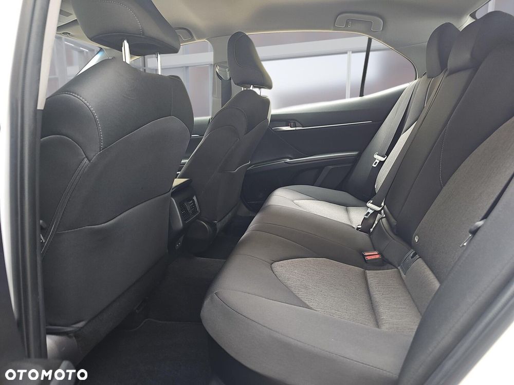 Toyota Camry 2.5 Hybrid Comfort CVT - 10