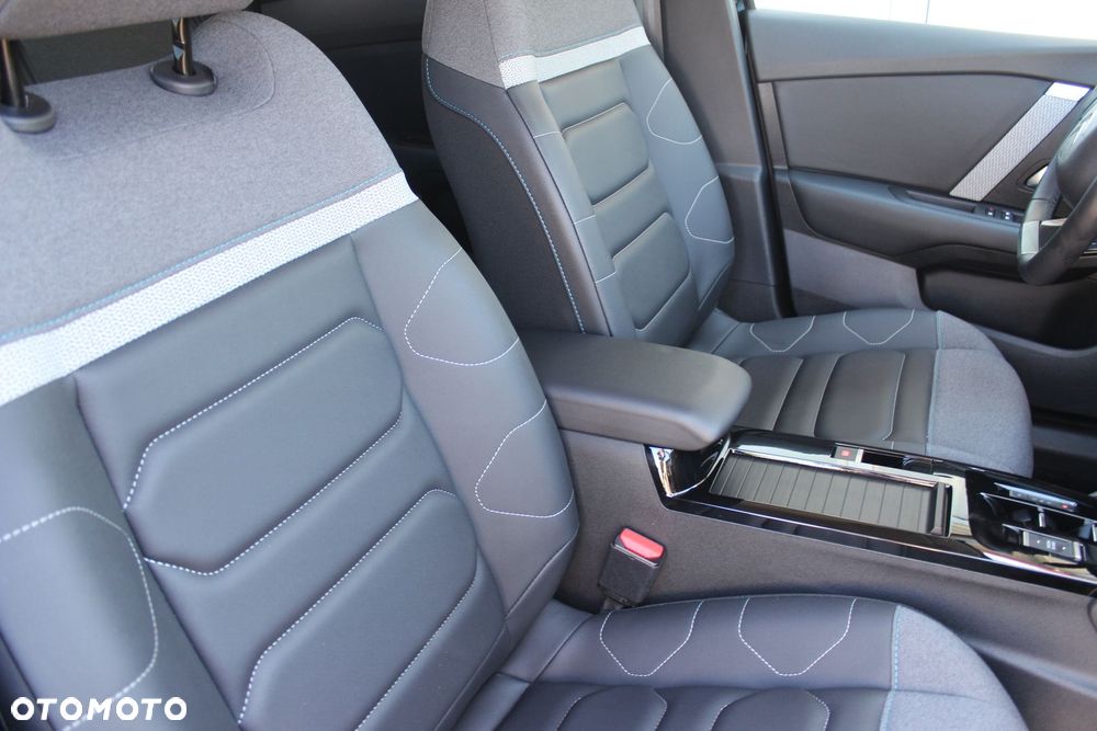 Citroën C4 1.2 PureTech Max S&S EAT8 - 17