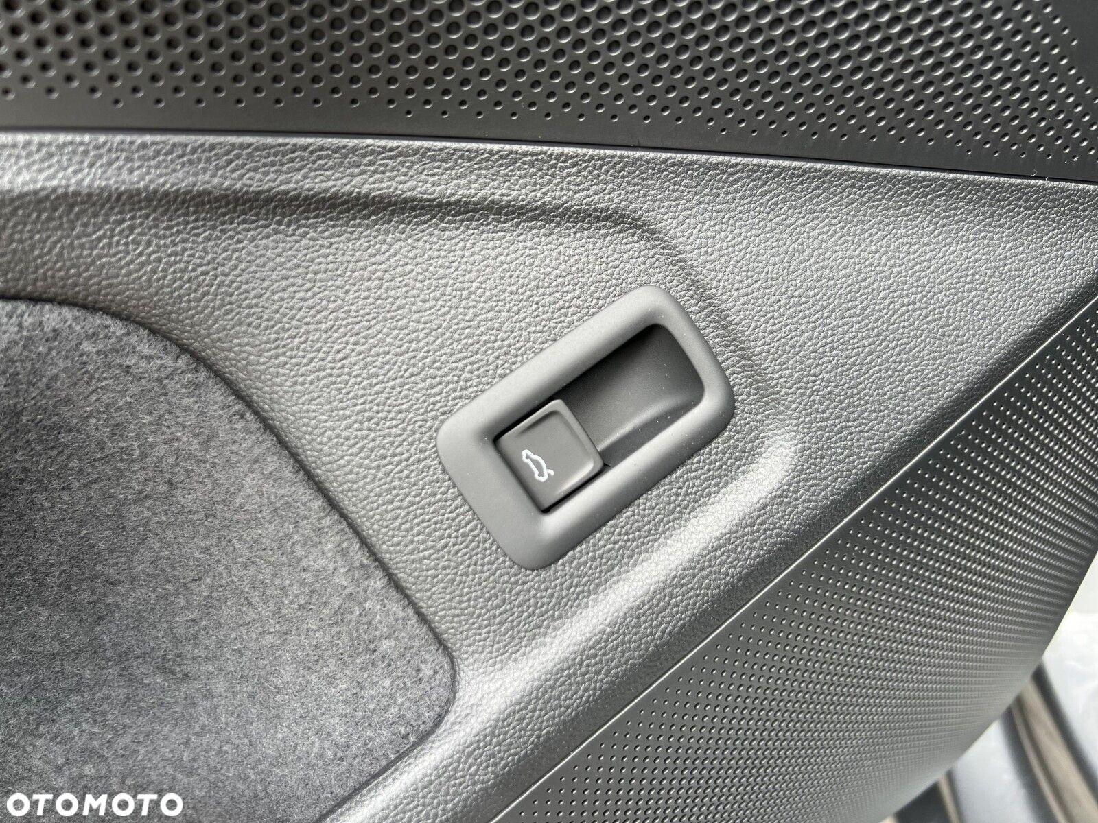 Skoda Superb 2.0 TDI SCR Edition 130 DSG - 14