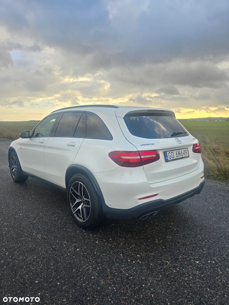 Mercedes-Benz GLC - 7
